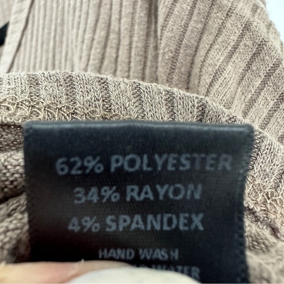 The Classic Cropped Ribbed Front Tie Size M Brown - Picture 9 of 10